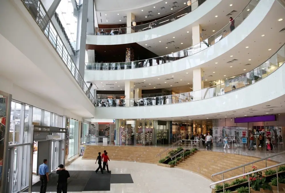 entrada centro comercial